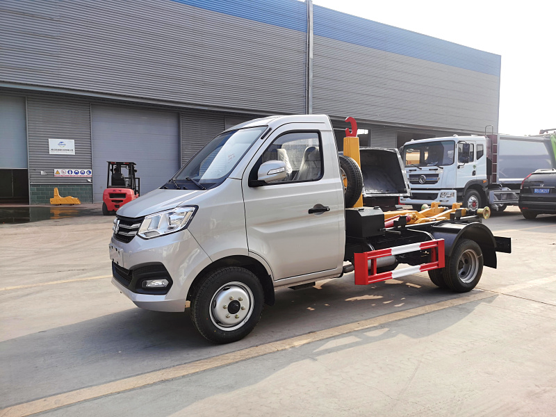 3方勾臂垃圾车（长安后双轮）