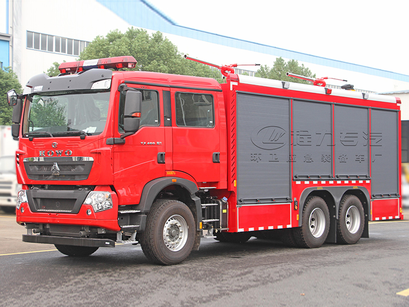 重汽豪沃6吨纯干粉消防车