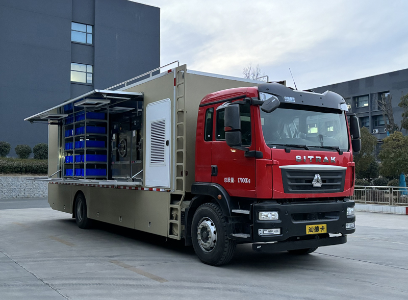 重汽汕德卡单桥50kg被服洗涤车