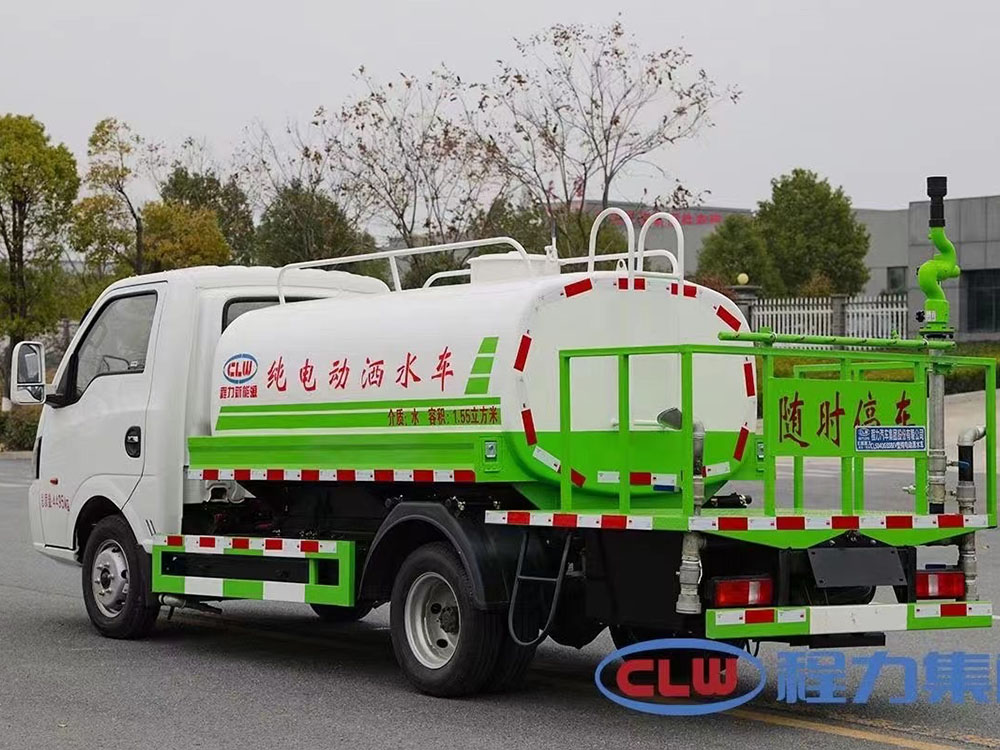 东风3方电动洒水车