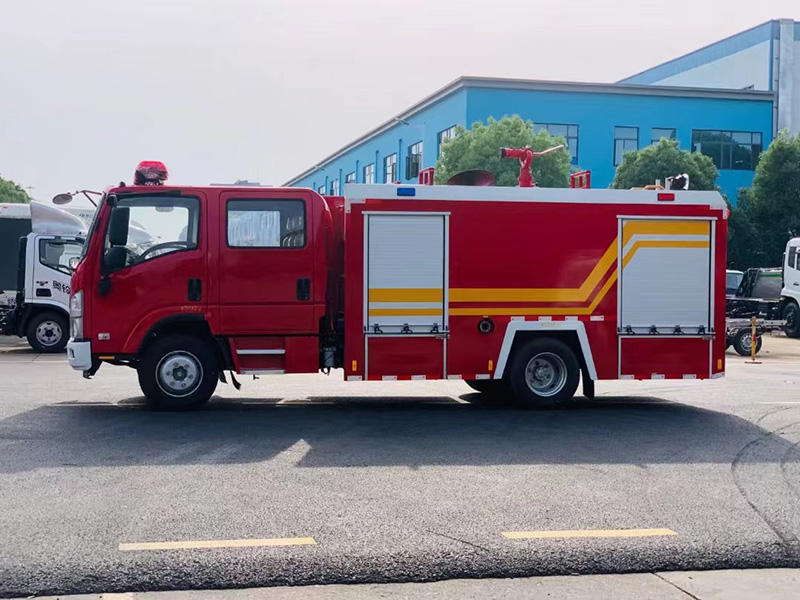 五十铃3.55吨水罐消防车