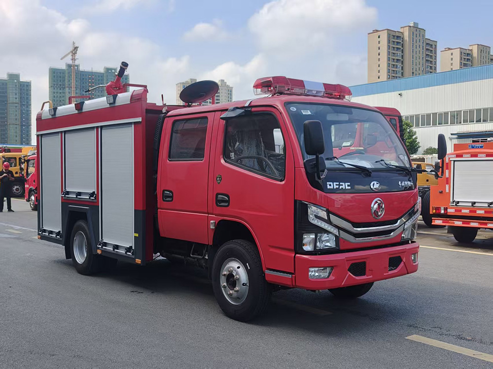 东风2.5吨水罐消防车