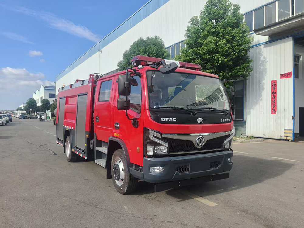 东风5吨云内170马力泡沫消防车