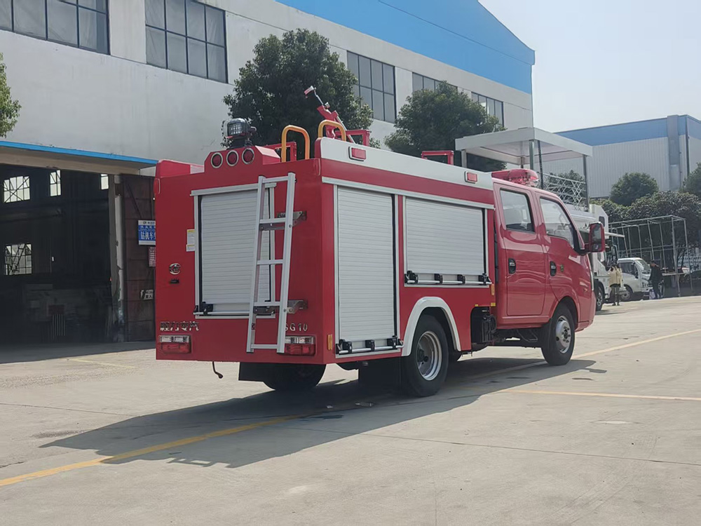 东风途逸消防车