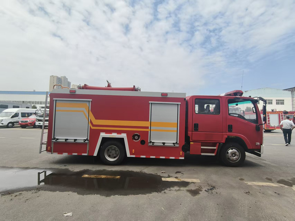 五十铃3.5吨消防车