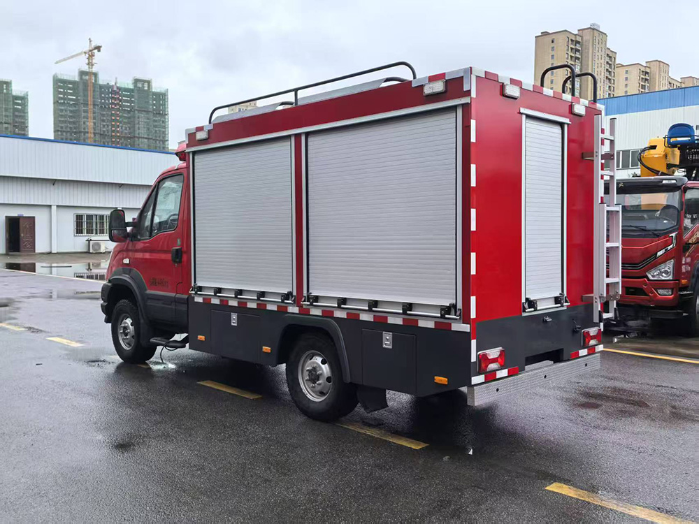 依维柯检修车