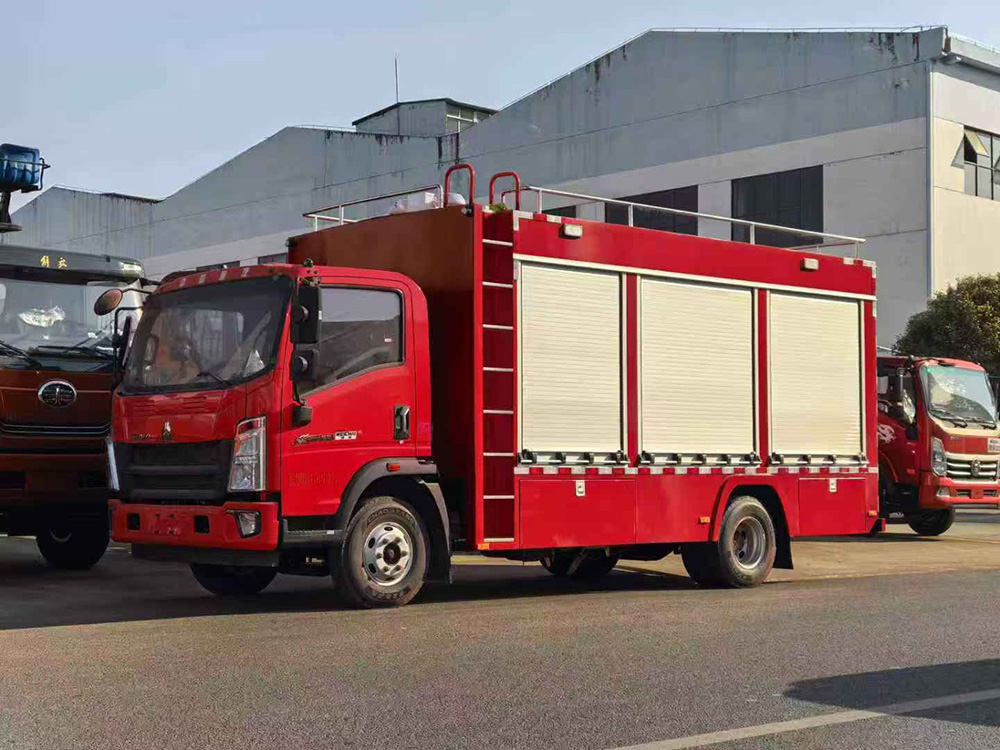 重汽抢险救援照明车