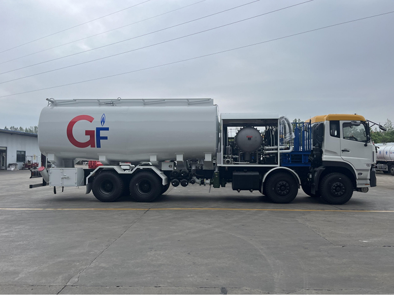 30方飞机加油车
